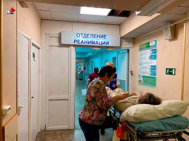 Перевозка лежачего больного в реанимацию