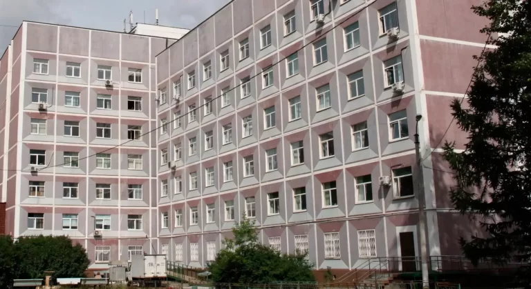 Перевезти лежачего больного из ГКБ 57 им. Д.Д. Плетнёва после выписки домой