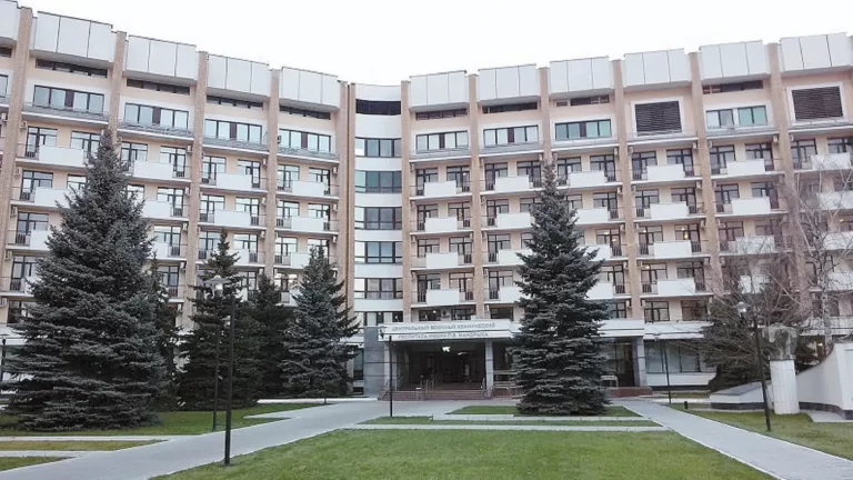 Перевозка лежачих больных в ЦГВК Мандрыка